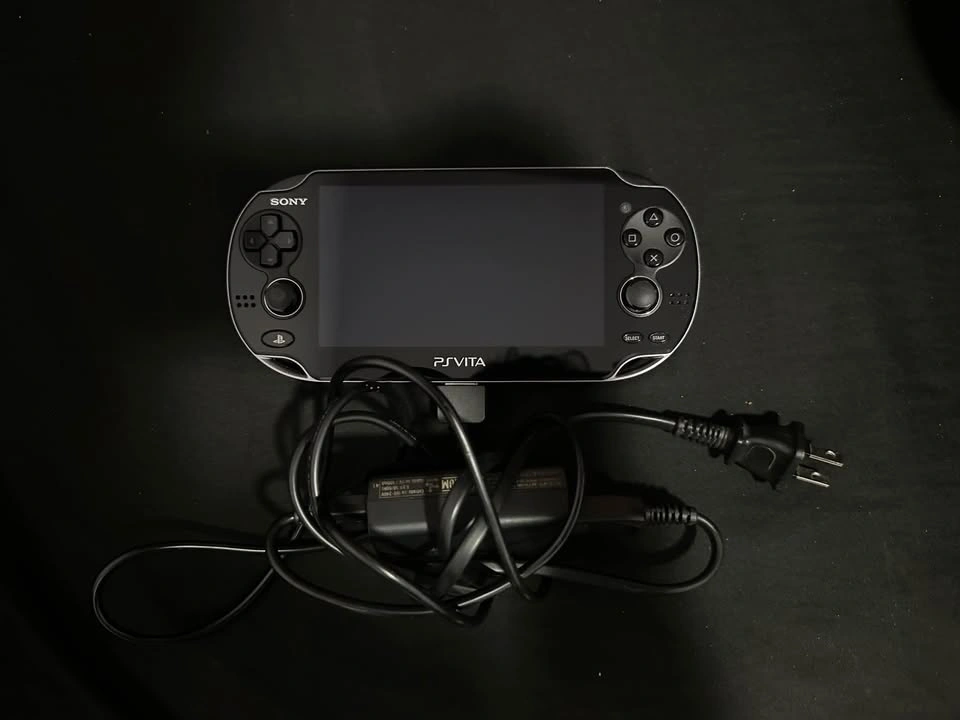 Sony PS Vita (PCH-1100 OLED) Modded + 128GB - photo 4