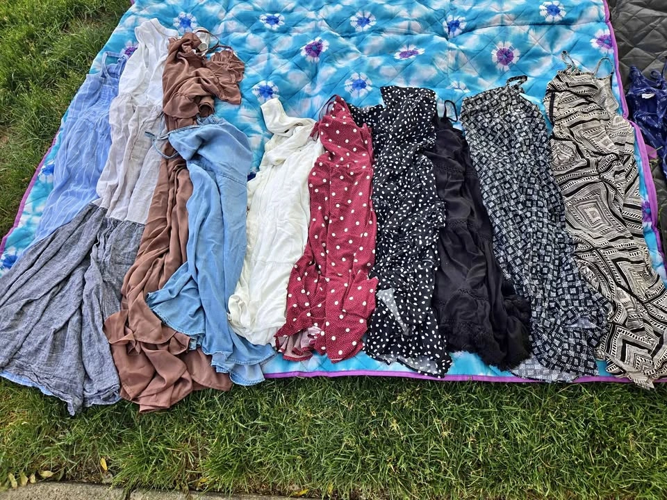L-XL Dresses
