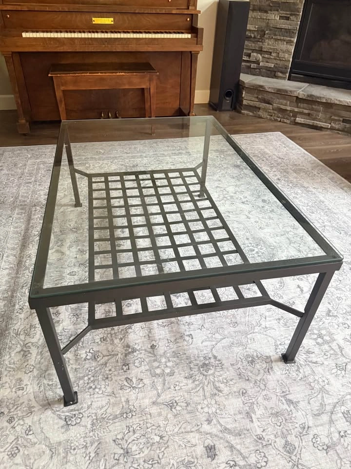 Coffee table & side table - photo 2