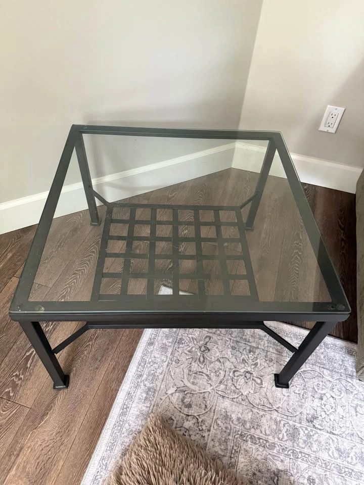 Coffee table & side table - photo 3