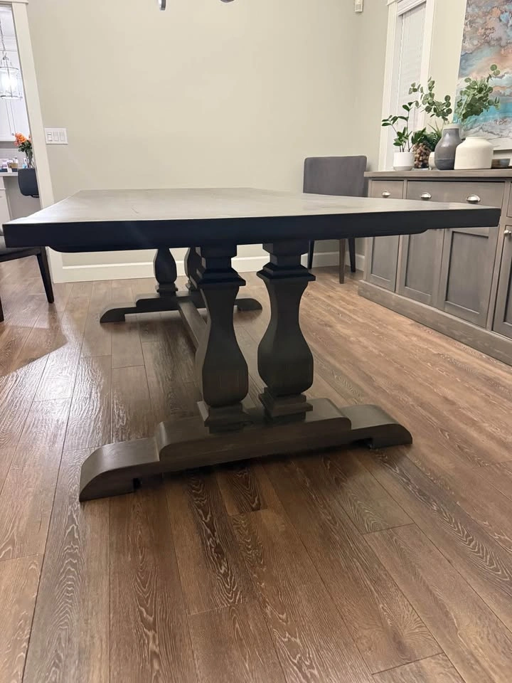 Large dining room table - photo 2