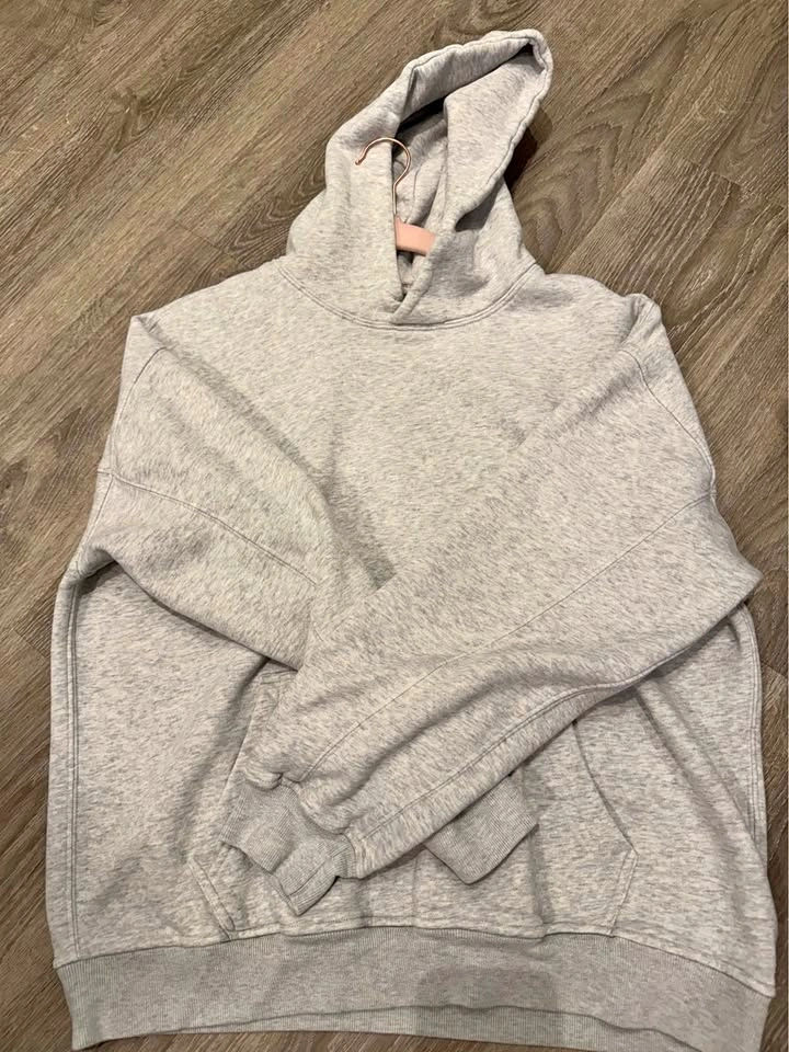 Abercrombie hoodie (light grey, size M)
