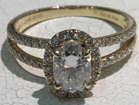 Oval Cut Moissanite Engagement Ring/14K Yellow Gold/Size 5.5 - photo 3