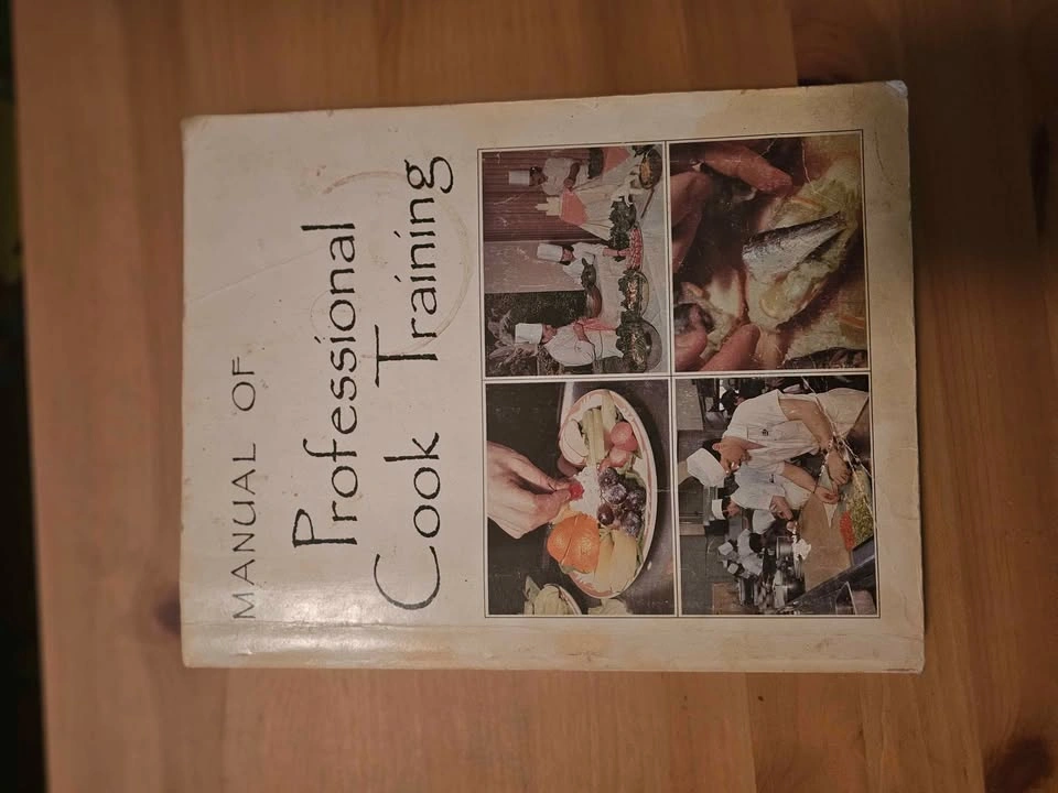 Vintage Cookbook Bundle: Food Preparation, Professional Cook Tra - photo 2