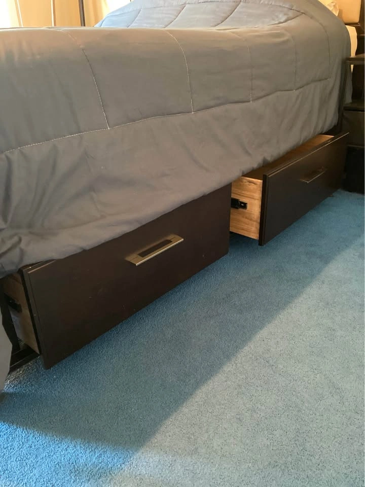 Queen bed set with drawers - photo 2