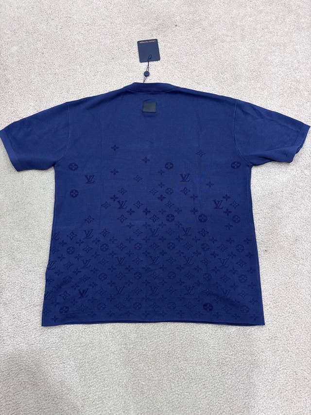 Louis Vuitton shirt - photo 2