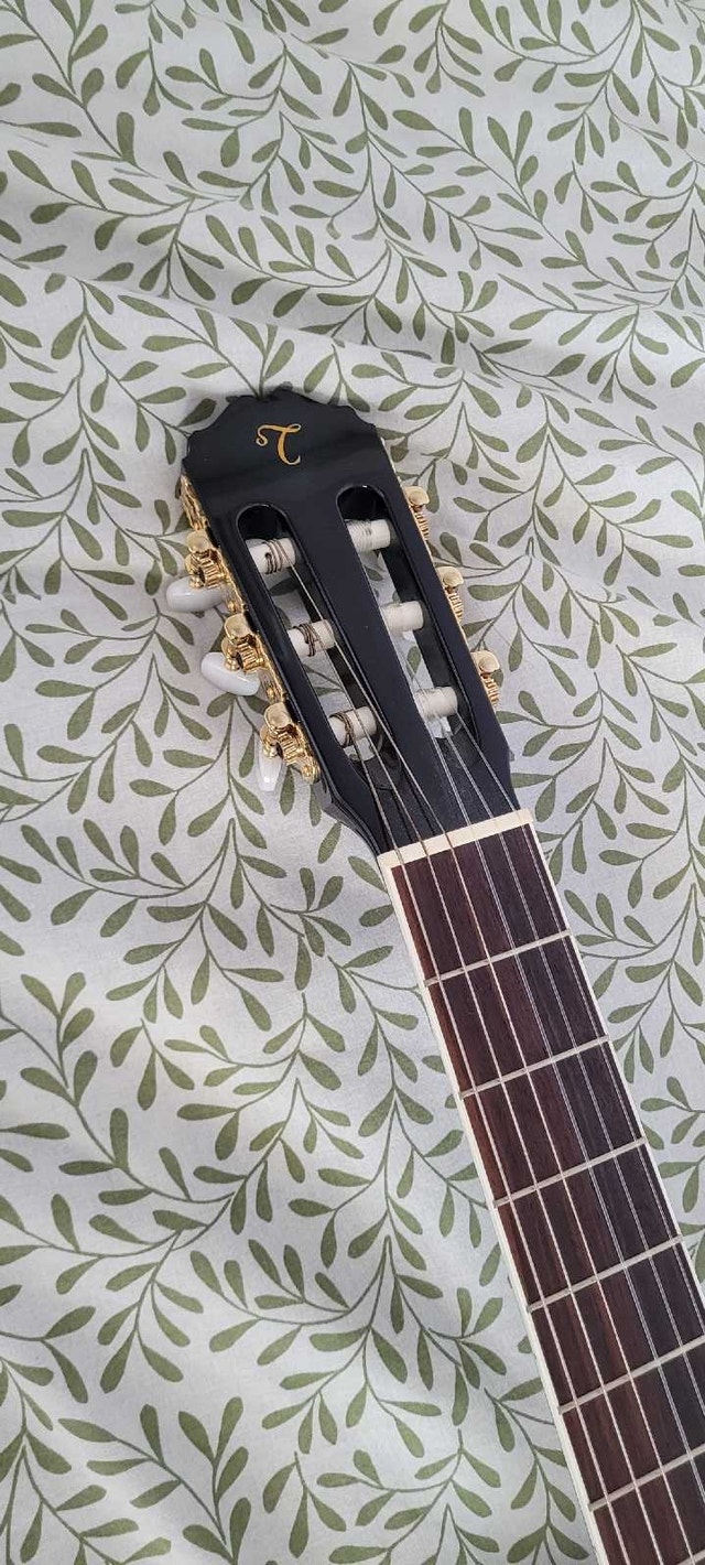 Takamine TC132SC BLK Nylon-String Cutaway Acoustic-Electric - photo 3