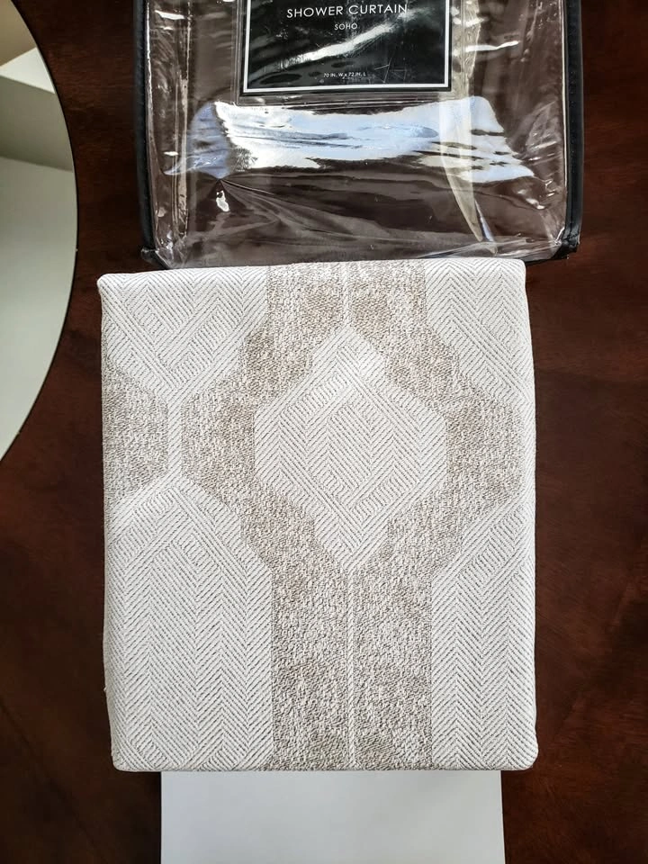 NEW! High End J Queen New York Woven Jacquard Shower Curtaine - photo 2