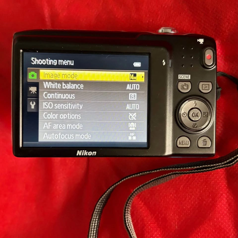 Nikon Coolpix S3100 Digicam - photo 3