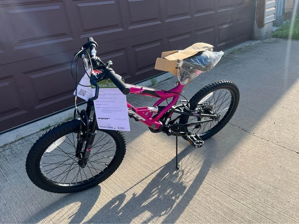 NEW Hyper Bicycles 20” Swift Mountain Bike, Magenta, 8-13Y - photo 5