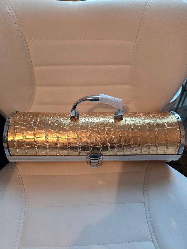 Gold Crocodile Pattern Wine Case