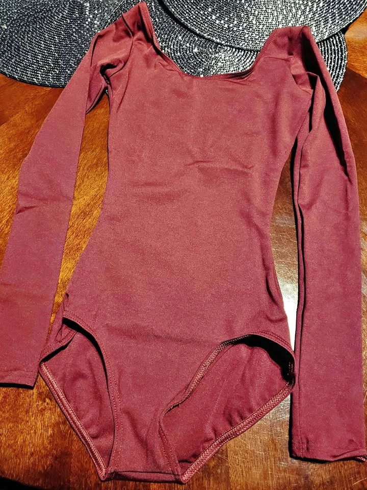 NEW! Capezio Women’s Long Sleeve Leotard (Bodysuit) XS