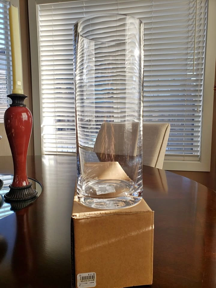 NEW! HEAVY THICK RIMMED, SOLID BOTTOM, GLASS CYLINDER VASE