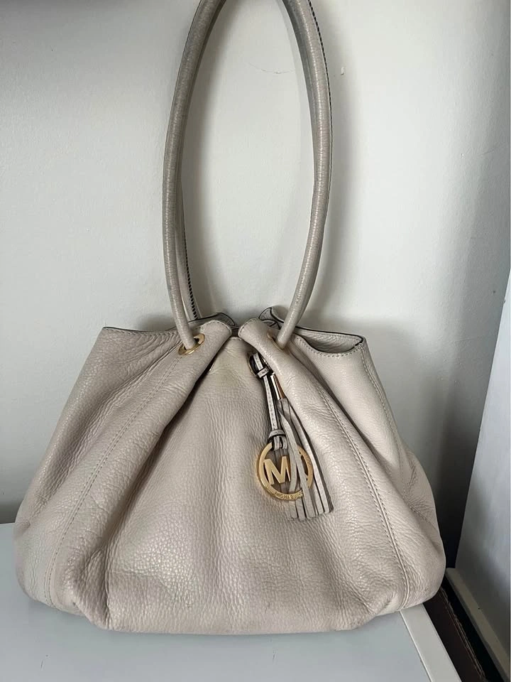 Micheal Kors leather bag