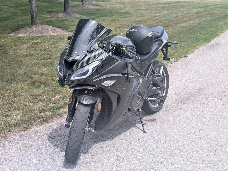 Evoque Electric Motorcycle – 72V 45Ah – Runs Great