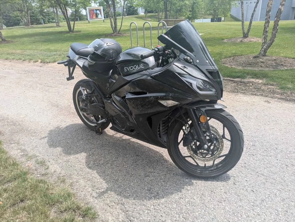 Evoque Electric Motorcycle – 72V 45Ah – Runs Great - photo 2