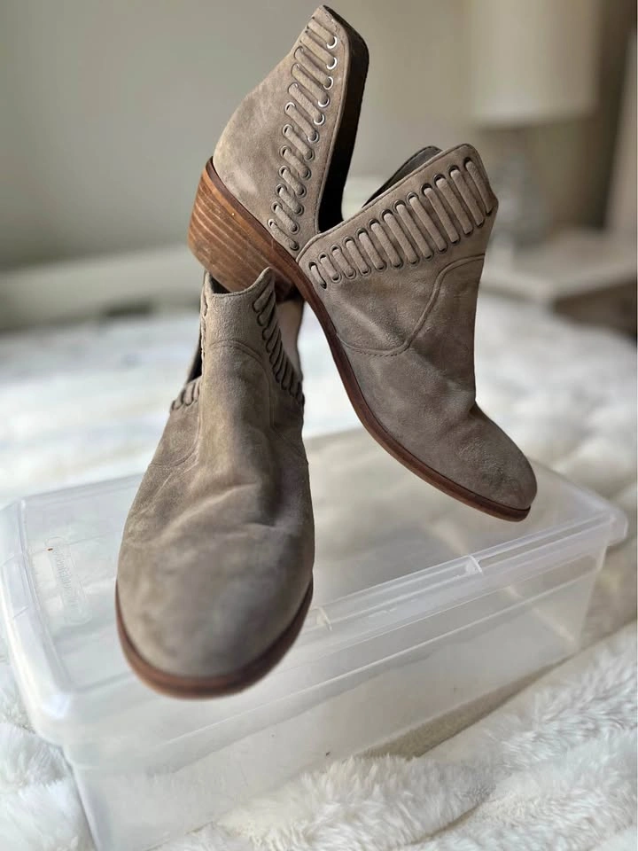 Bootie Suede Vince Camuto
