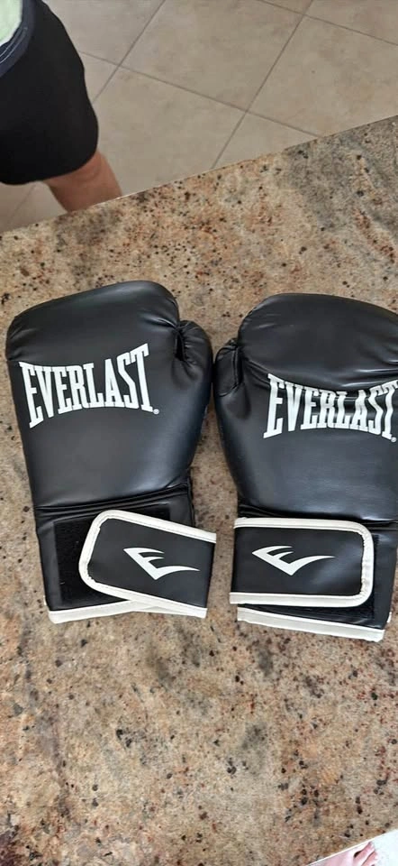 Boxing gloves