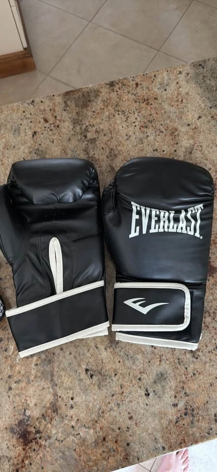 Boxing gloves - photo 3