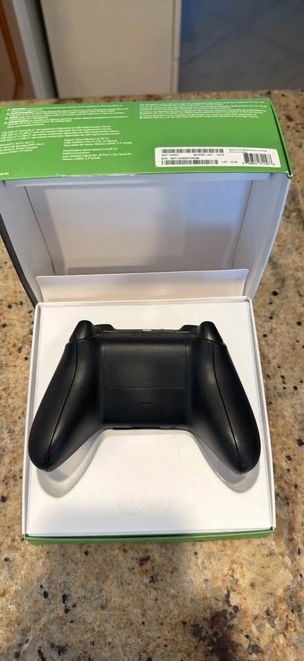 2 Xbox Series X Controllers: Carbon Black & Blue - photo 3