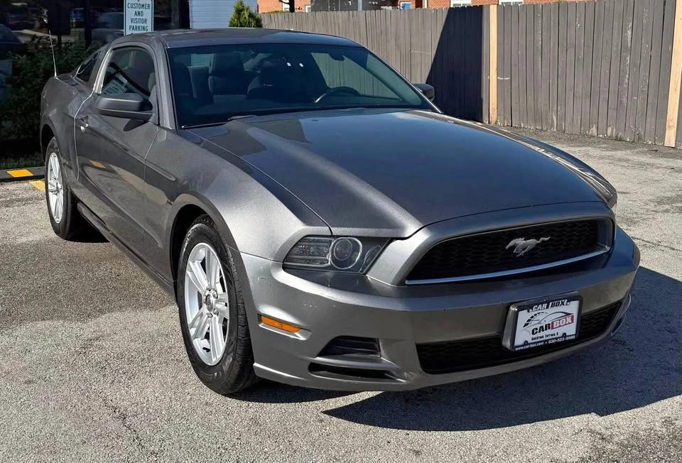 2013 Ford Mustang · V6 Coupe 2D