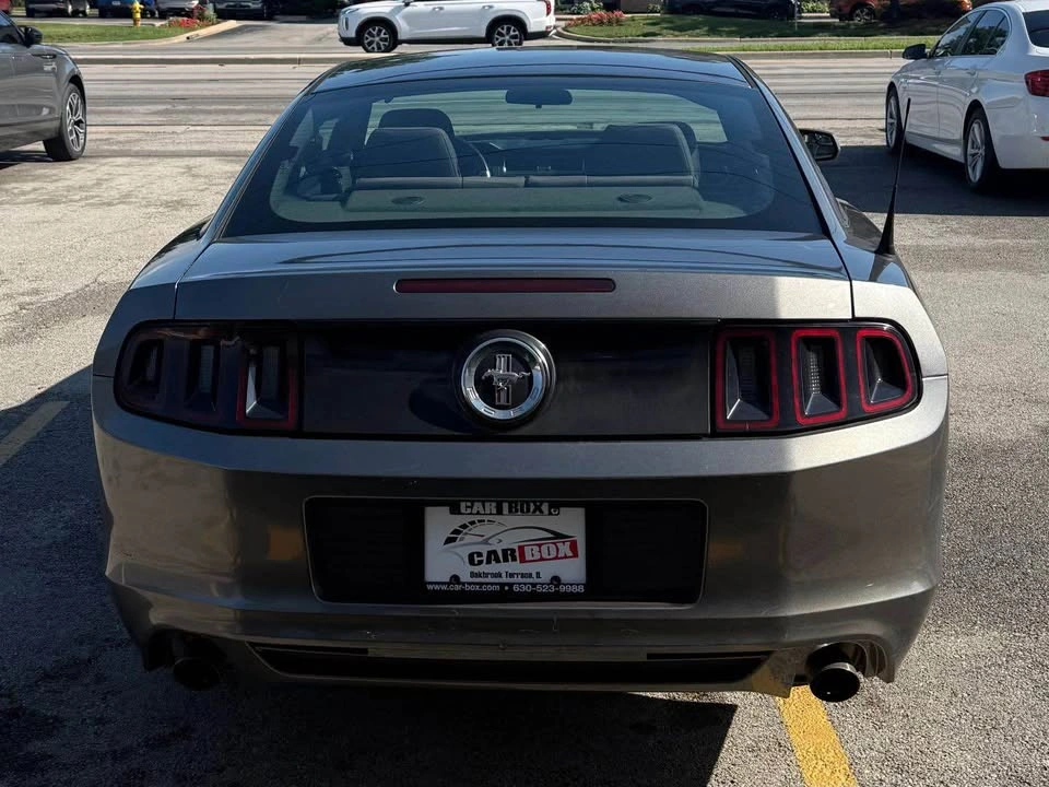 2013 Ford Mustang · V6 Coupe 2D - photo 4