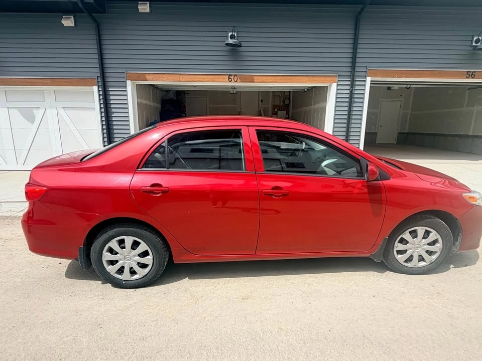 2013 Toyota Corolla - photo 2