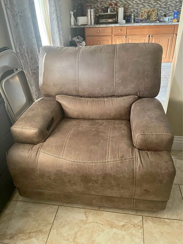 Leather recliner from Bob’s furniture