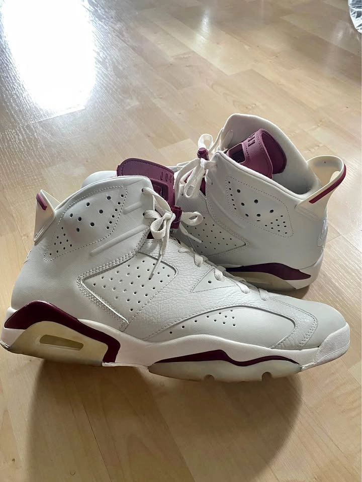 Jordan 6 Retro Maroon