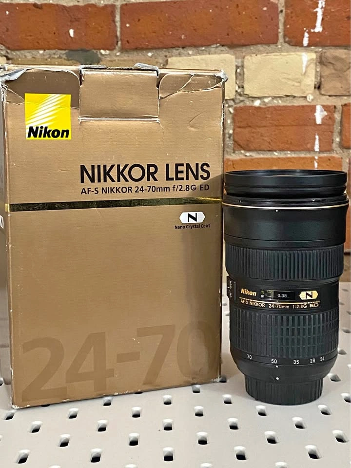 Nikon AF-S NIKKOR 24-70mm f/2.8G ED Lens