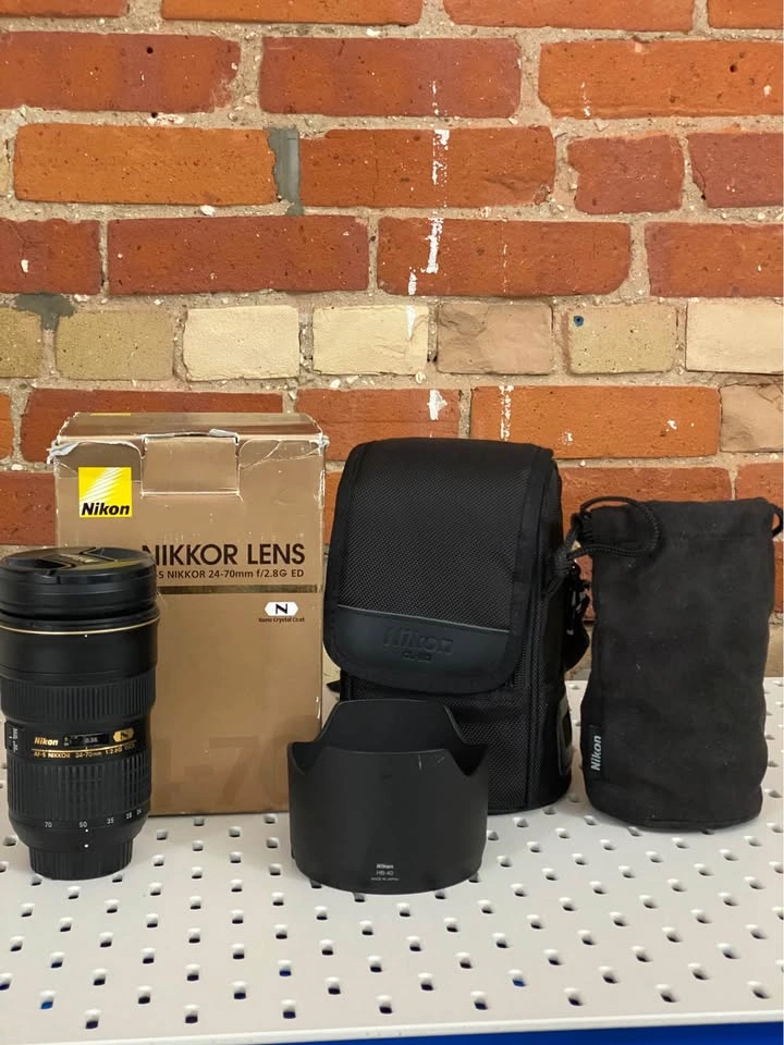 Nikon AF-S NIKKOR 24-70mm f/2.8G ED Lens - photo 2