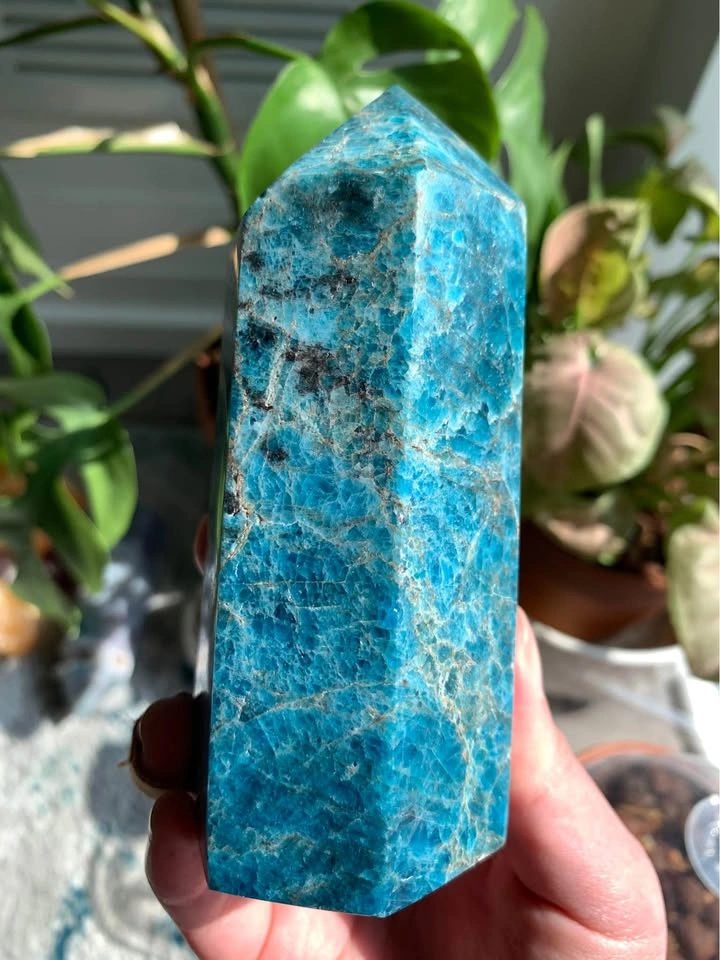 Large Blue Apatite Crystal Tower - Saturated Blue Colour - photo 3