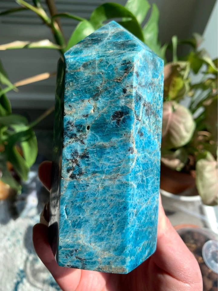 Large Blue Apatite Crystal Tower - Saturated Blue Colour - photo 4