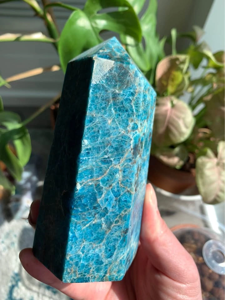 Large Blue Apatite Crystal Tower - Saturated Blue Colour - photo 5