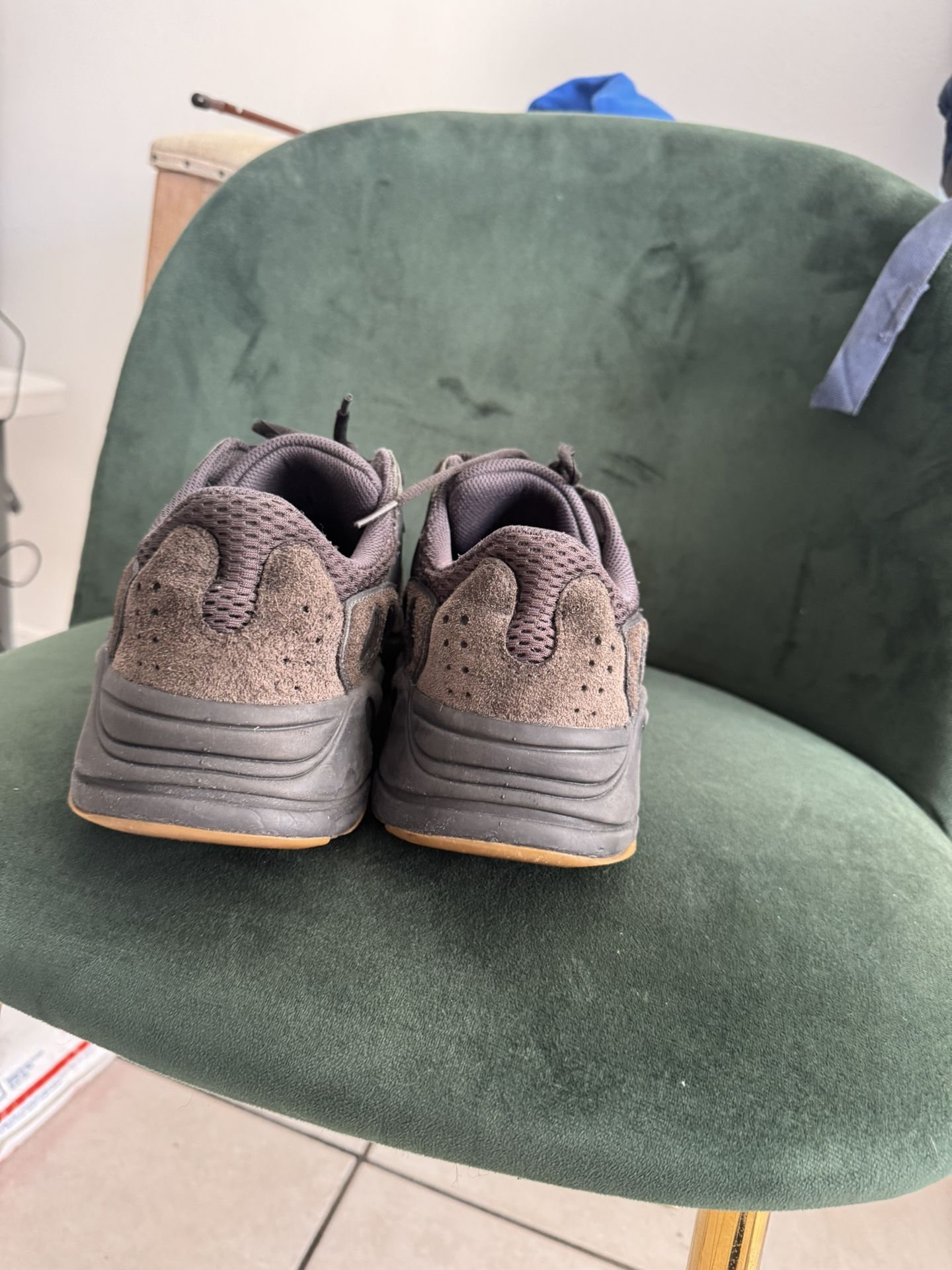 Yeezy 700 v1 size 10 - photo 2