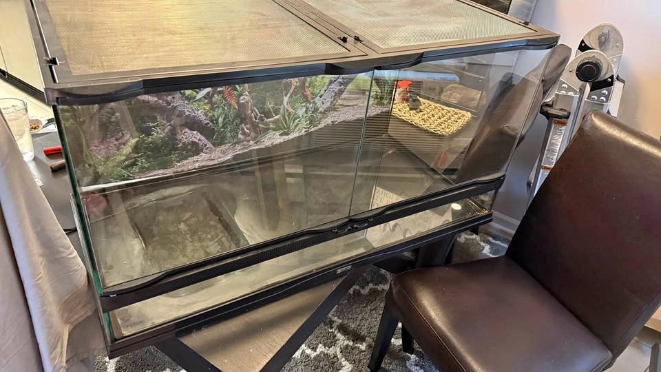 ZooMed 40 Gallon Reptile Tank 36”x18”x18”