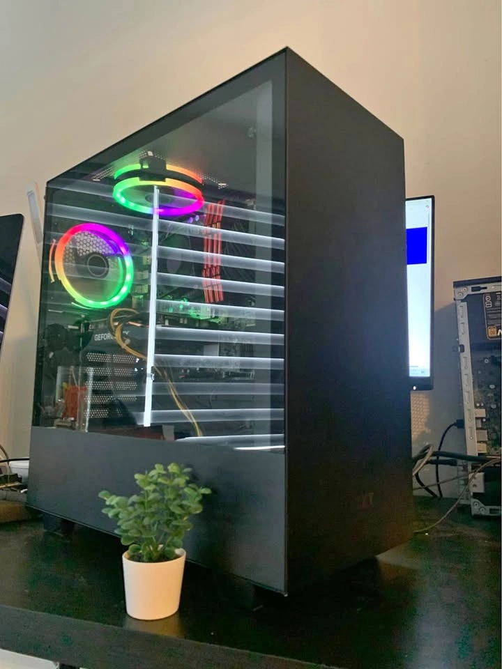 High-End Gaming PC! RTX 4060, i7, 16GB Ram, 1TB NVMe, 250+ fps!