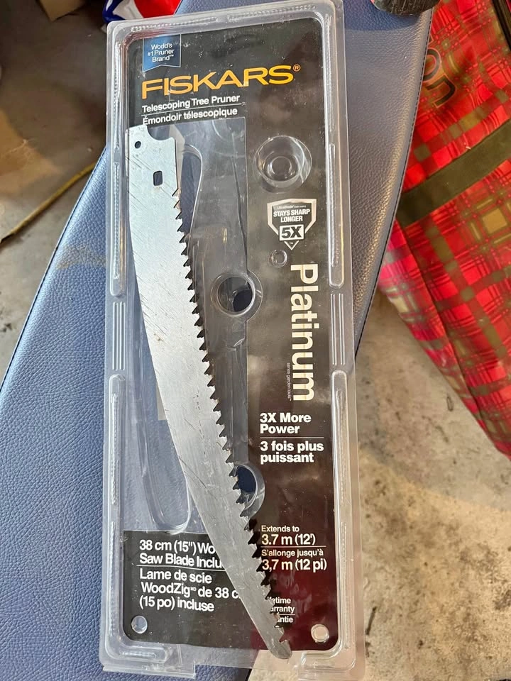 Fiskars Telescoping Tree Pruner - BLADE ONLY