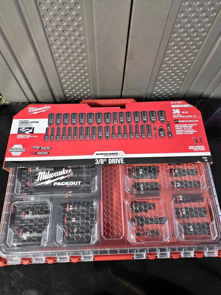 Milwaukee impact socket set in a packout - 3/8 drive, New