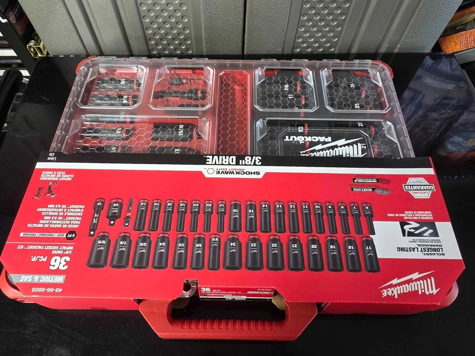 Milwaukee impact socket set in a packout - 3/8 drive, New - photo 2