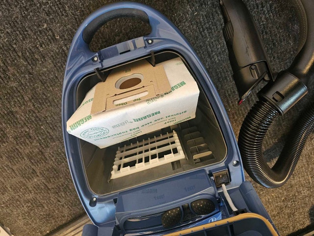 Bosch Ultra Canister Vacuum Cleaner – Made in Germany - photo 4