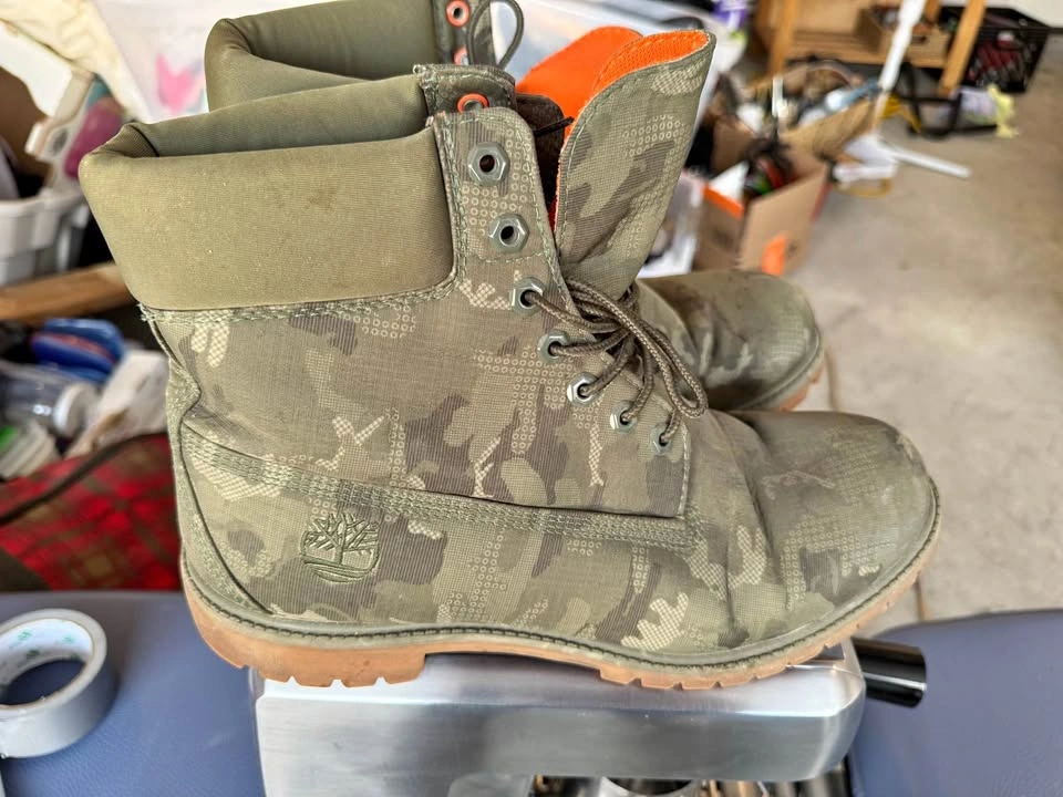 Timberland 6-Inch Premium Camo Boots Size 10.5