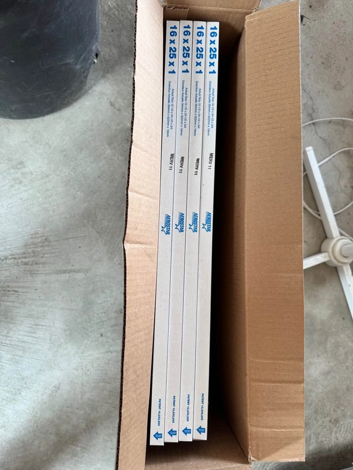 Aerostar MERV 11 Air Filters 16x25x1 BRAND NEW qty 4 - photo 3
