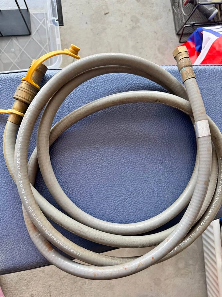 3/8" Outdoor Natural Gas Hose for BBQ - 10 Ft