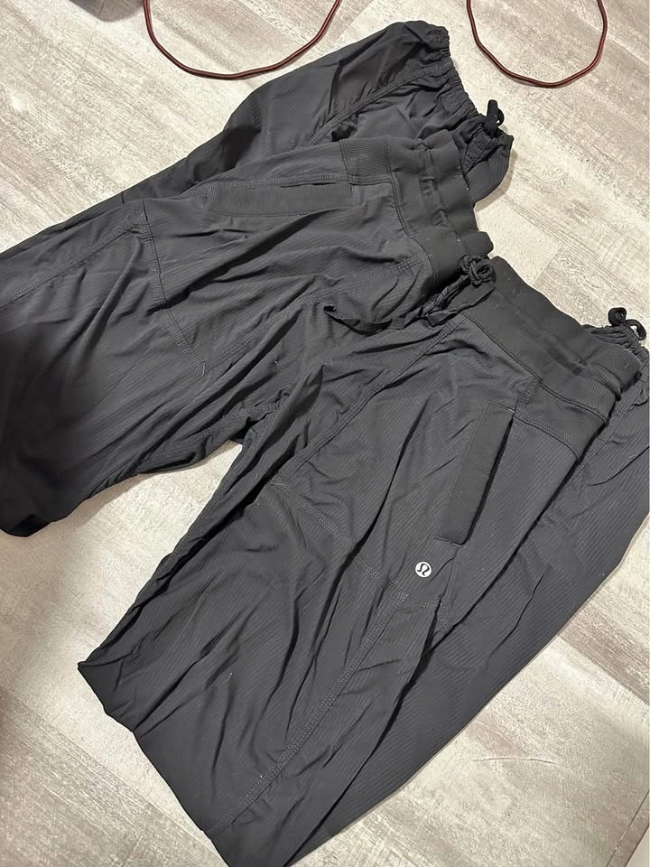 LULULEMON VINTAGE Dance Studio Mid Rise Pant. Dot confirmed size - photo 3