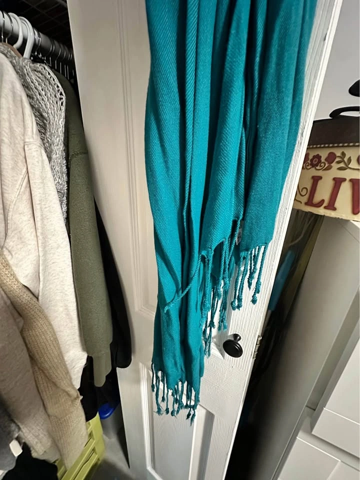 Turquoise pashmina style scarf - photo 2