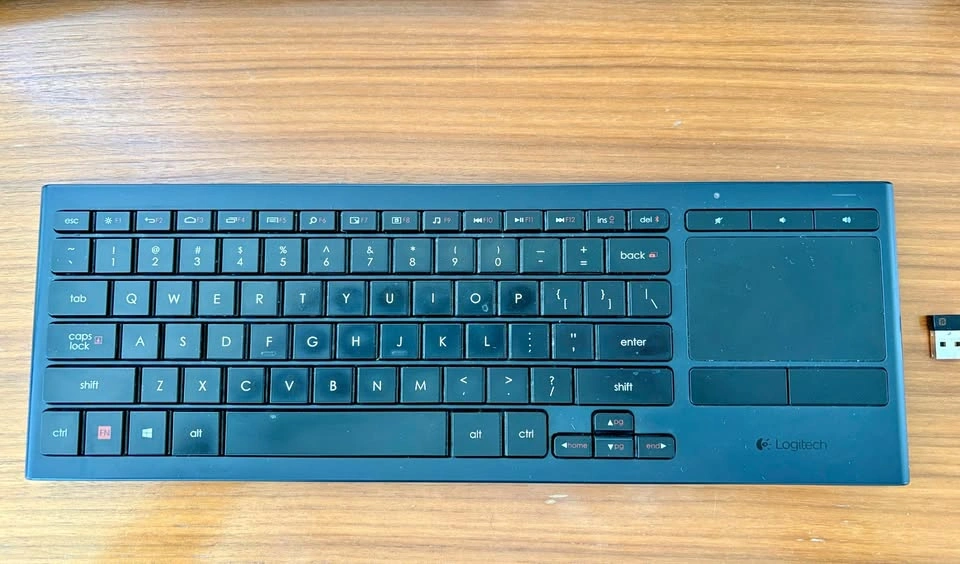 Logitech K830 Wireless Illuminated Living-Room Keyboard