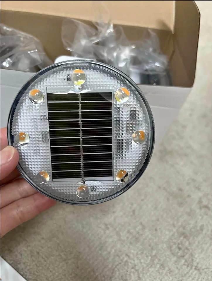Volisun Solar Ground Lights - brand new