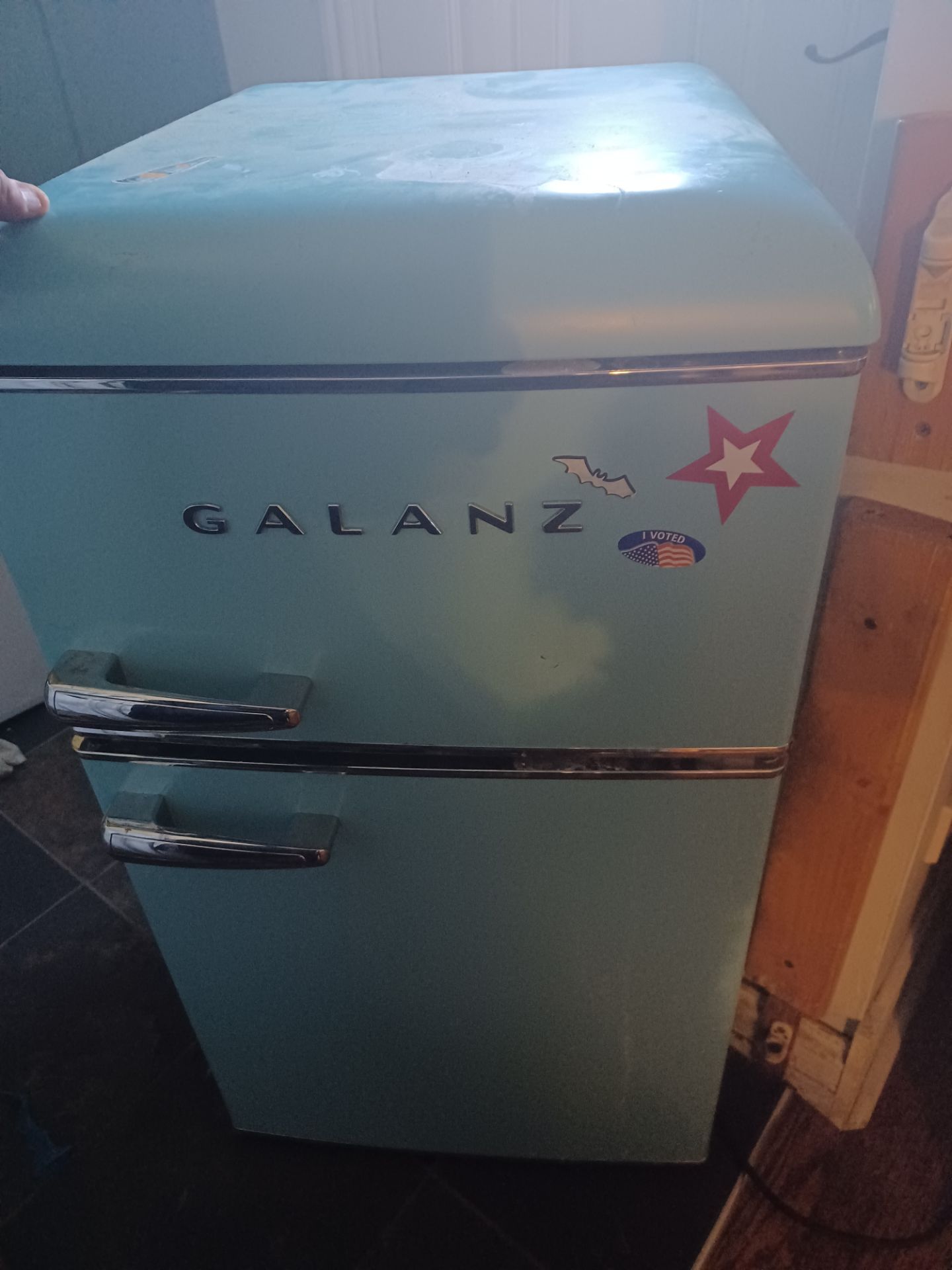 Galanz small refrigerator blue, solid working condition