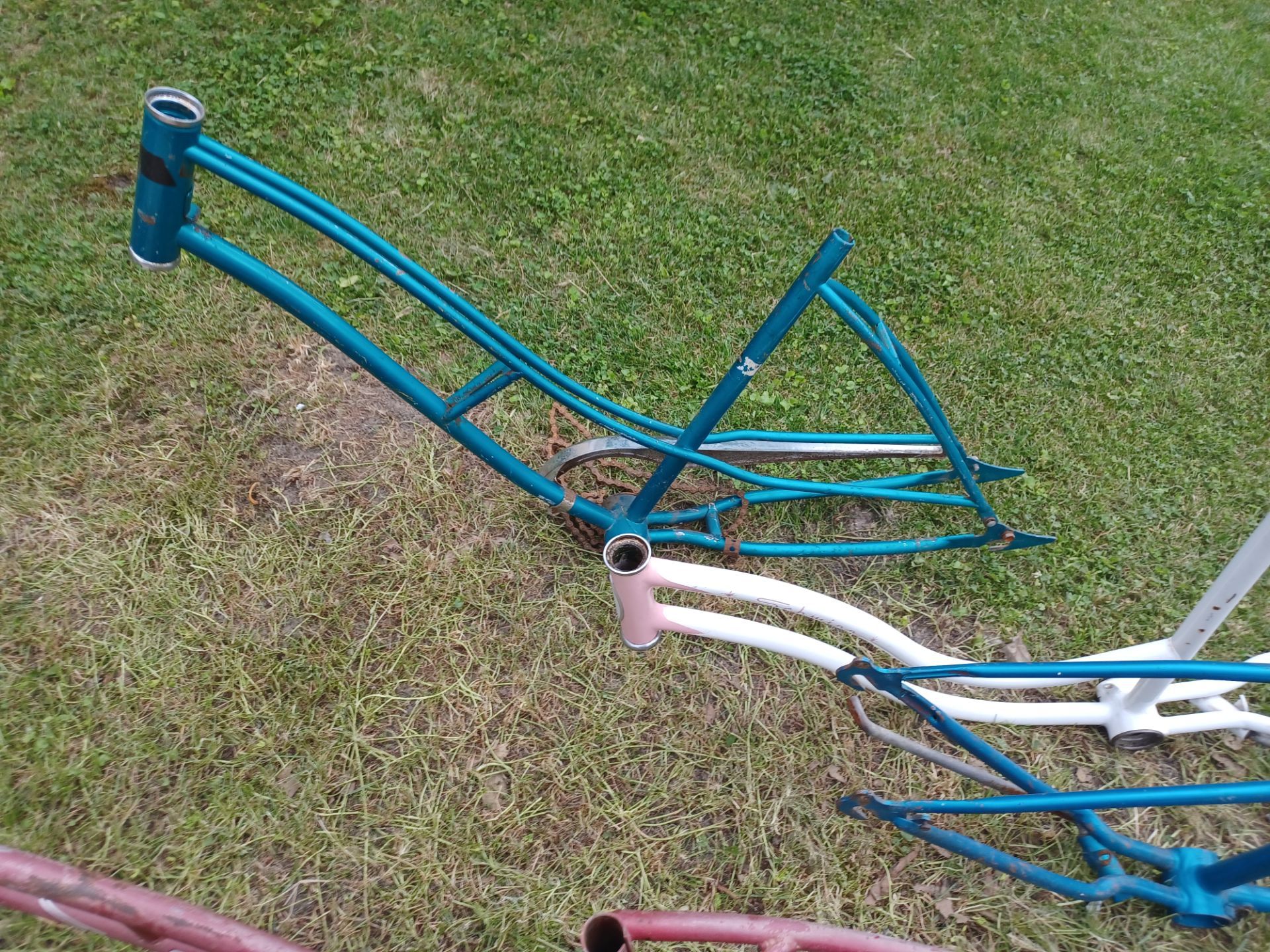 5 vintage low bar 26in bike frames schwinn spaceliner - photo 5